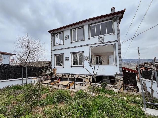 Kiralık Bahçeli 140 M2 Net Daire
