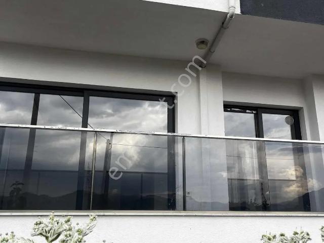 Kiralık Cumhuriyette Mavi Şehir Lokasyonu Lüks Sıfır Doğal Gazlı