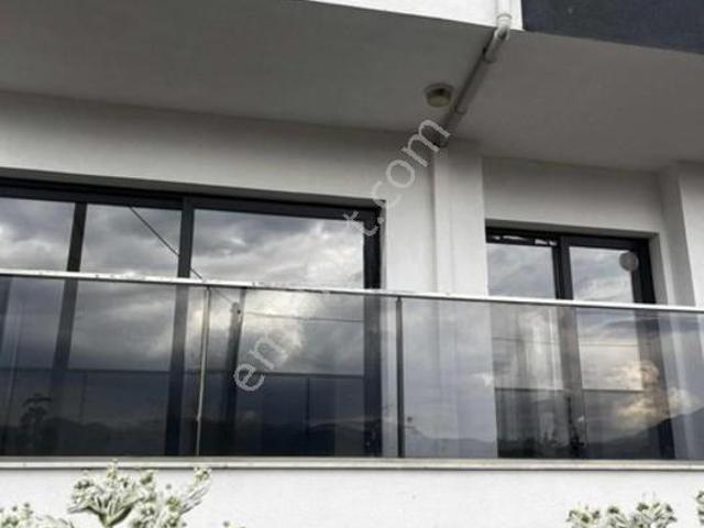 Kiralık Cumhuriyette Mavi Şehir Lokasyonu Lüks Sıfır Doğal Gazlı