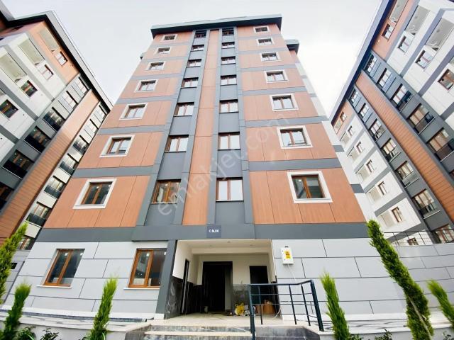 Kiralık Dubleks Daire 3+2 Site İçin'de Havalimanı/metroya Yakın