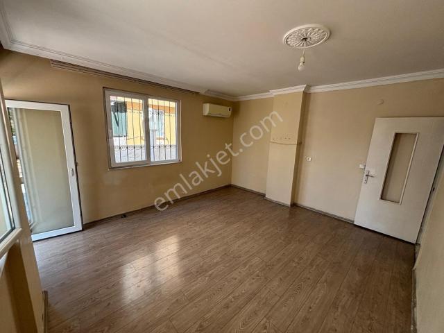 Kiralık Düdenbaşı Mh 2+1 Daire Giriş Kat 80 M2 Cevre Yoluna Yakın