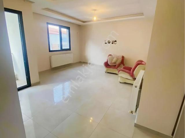 Kiralık Daire Çarşı Lokasyonu Lüks Dubleks 3+1 Teraslı