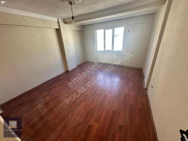 Kiralık Daire Ara Kat Çift Balkon wc Hastane Pazar Yakını