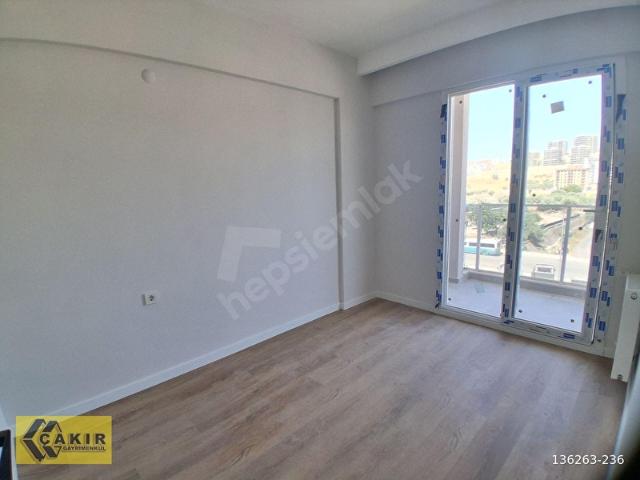 Kiralık Daire, 1+1, Havuzlu Sitede, Ara Kat, D.Gazlı, Çakırdan