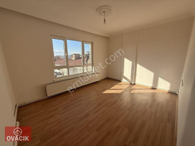 Kiralık Daire 2+1 Temiz Katta Güneş İçinde Dolapları Sıfır Kiralık Temiz Daire Boş Taşınmaya Hazır