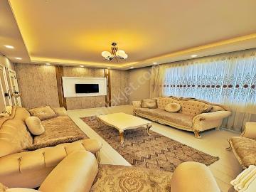 Kiralık Eşyalı 2+1 Daire Metrobüs Bölgesinde Site İçi