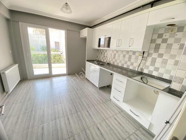 Kiralık Geniş Merkezi Konum 4+1 Bakımlı