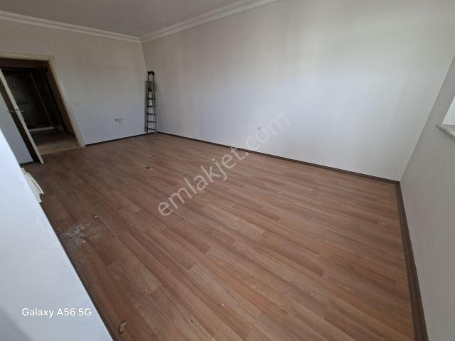 Kiralık Göksu Mh 2+1 Daire Asensörlü 2 Kat 90 M2 Yeni Hale Yakın