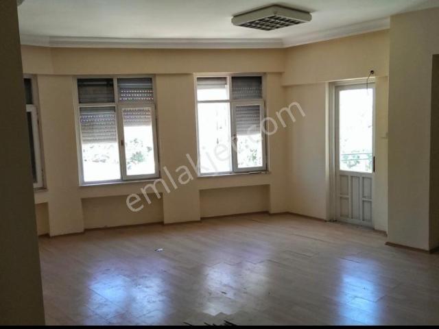 Kiralık İşyeri Metinkasapoğlu Cadde Üzerinde