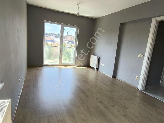 Kiralık Kiptaş Hadımköy 3.etap Konutlarında Çift Cephe