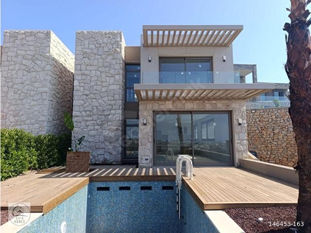 Kiralık Konacık Deniz Manzaralı Müstakil Havuzlu Sıfır 4+1 Villa