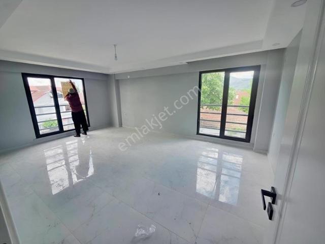 Kiralık Lüks 2+1 Ara Kat | Ebeveyn Banyolu | Merkezi Konum