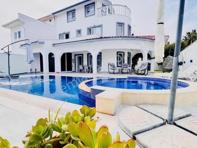Kiralık Lüks Özel Havuzlu 3+1 Villa