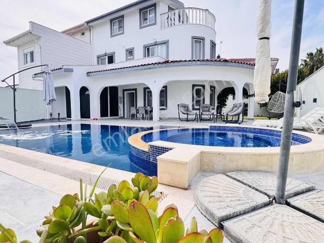Kiralık Lüks Özel Havuzlu 3+1 Villa