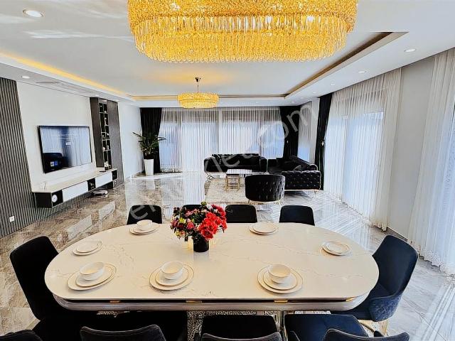 Kiralık Lüks Özel Havuzlu 4+1 Villa