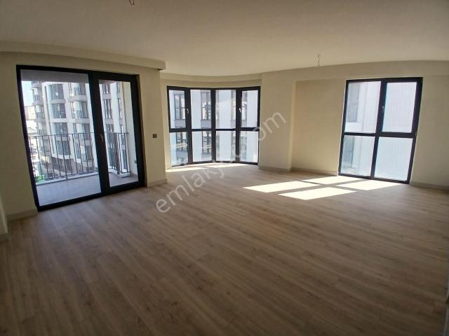 | Kiralık | Sinpaş | Boulevard Sefaköy | 4 + 1 | Daire |