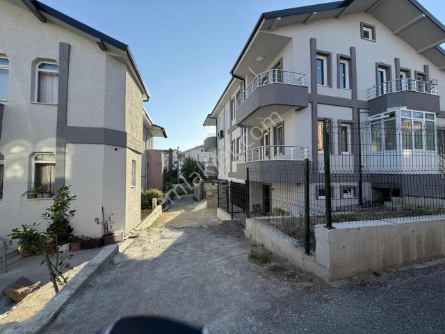 Kiralık Villa Erenler 3+1 Site İçi Müstakil Bahçe