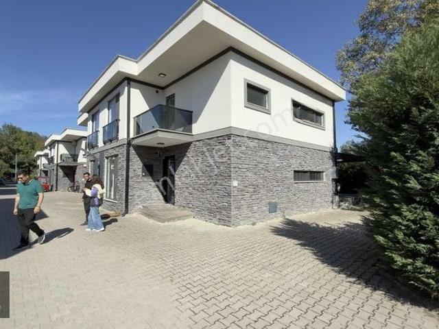 Kiralık Villa Kuyumcu Villalarında