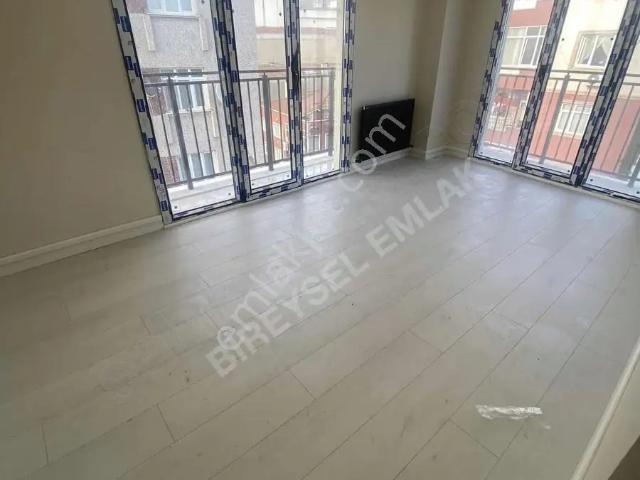 Kiralık Yeni Binadan 2+1 Daire Siyavuşpaşada