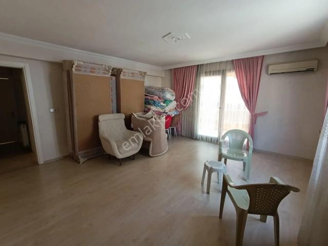 Kiralık Yörük Mahallesi Doğal Gazlı 3+1 Ara Kat Daire/salihli