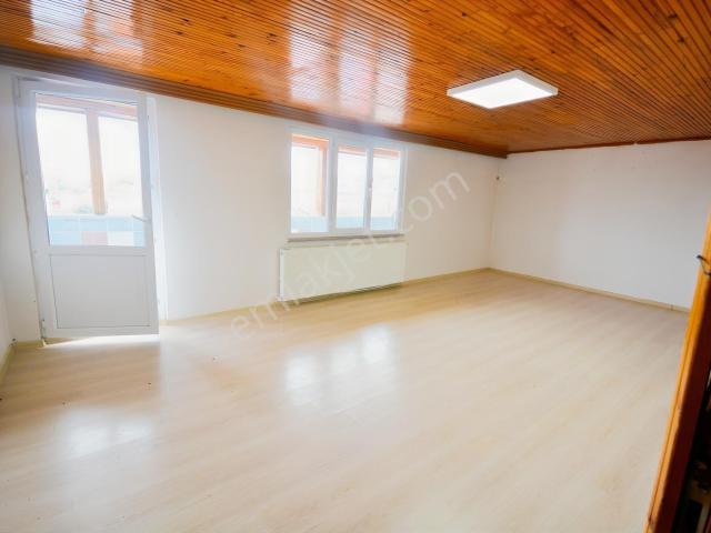 Kiralık 145 M2 Geniş Kullanışlı Çift Balkonlu Lüks Daire!