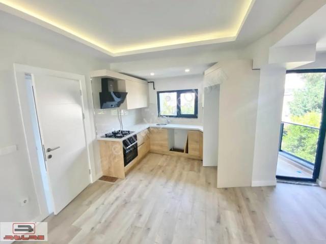 Kiralık 1+1 Arakat Asansörlü Servis Güzergahında Sıfır Daire