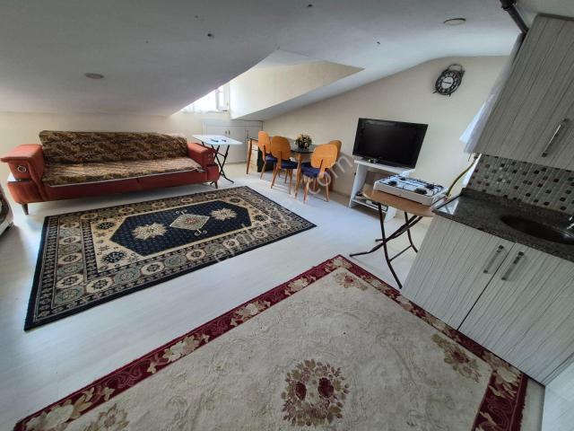 Kiralık 1+1 Eşyalı Çatı Kat