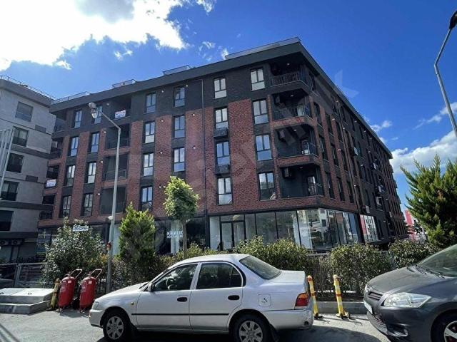 Kiralık 2+1 Amerikan mutfak bahçe katı sıfır bina kapalı otopark