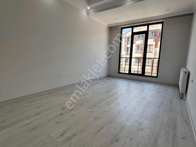 Kiralık 2+1 Arakat sadece Memur Ve Yeni Evli Çift