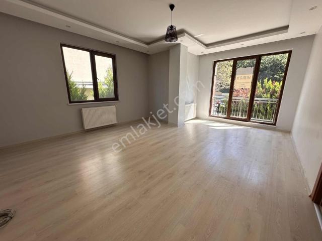 Kiralık 2+1 Beylikdüzü Kavaklı