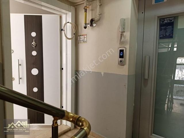 Kiralık 2+1 Biga Çarşı Eski Balık Pazarı Mevkii