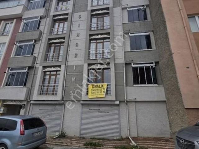 Kiralık 2+1 Caddeye Yakın