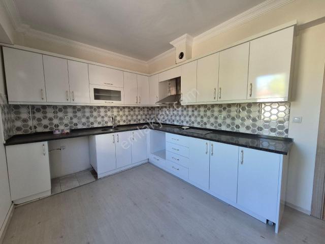 Kiralık 2+1 Daire Suluova Hürriyet Mahallesi