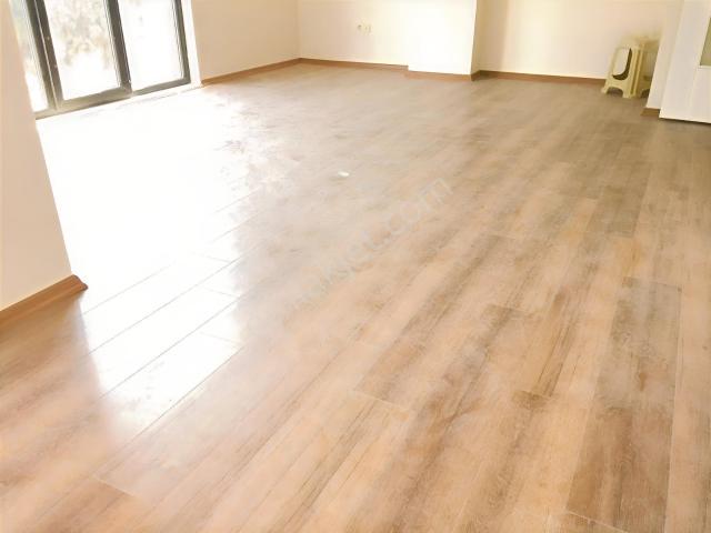 Kiralık 2+1 Kombili 10 Yıllık Binada