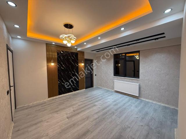 Kiralık 2+1 Sıfır Lüx Arakat