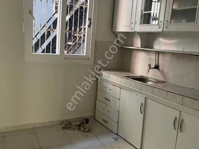 Kiralık 2+1 Yeşilyurt Cadde Üzeri 115m2 Kapalı Mutfak Aylık 13,000 Tl