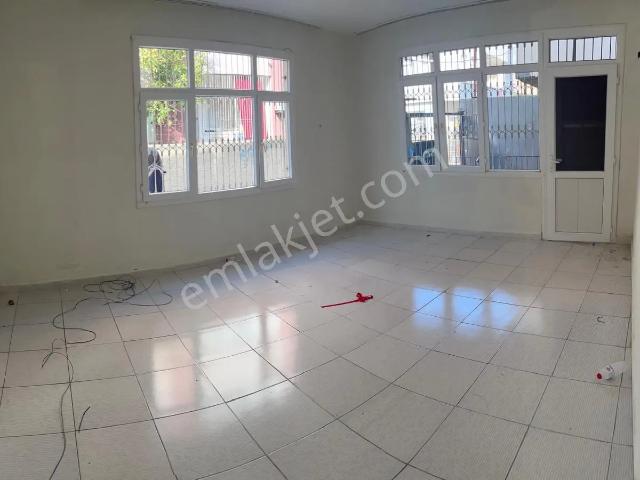 Kiralık 2+1 Yeşilyurt Cadde Üzeri 115m2 Kapalı Mutfak Aylık 13,000 Tl
