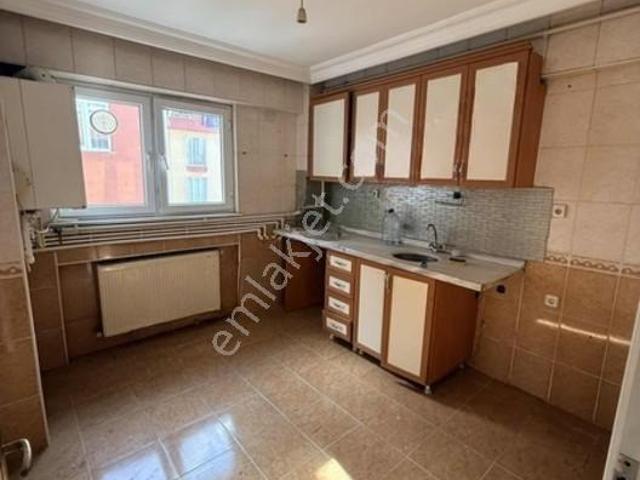 Kiralık 2+1 Yeni Bina 3. Kat Kirazlı Metroya Yakın Otoparklı
