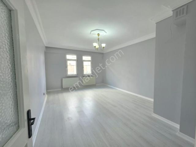 Kiralık 2+1 Yenilenmiş Temiz Ferah Ara Kat Daire