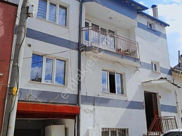 Kiralık 3+1 Daire Eskişehir Emek Mah. Kombili 120m2