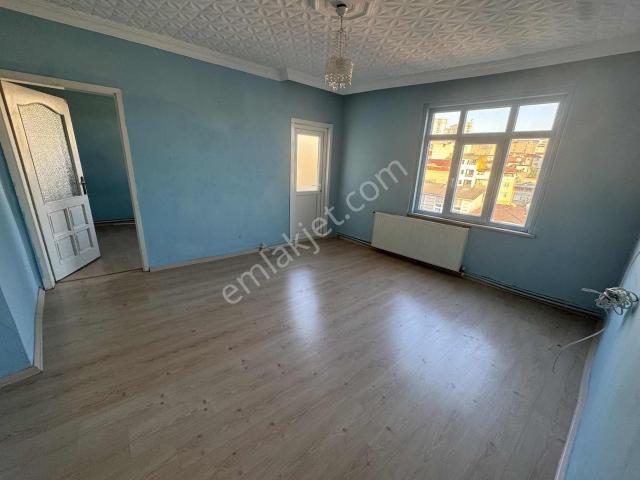 Kiralık 3+1 Daire 110 M2 Yabancıya Uygun Söğütlüçeşme Mahallesi