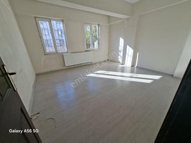 Kiralık 3+1 Yüksek Giriş Doğalgazlı A Mutfak 120 M2