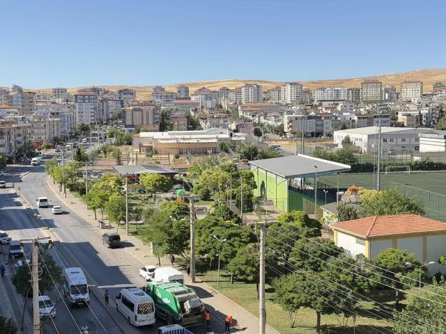 Kiralık 3+1 Yol Cepheli!