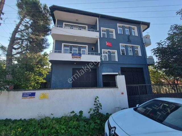 Kiralık 4+1 Daire Suluova Beyazıt Mahallesi