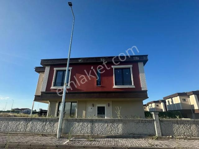 Kiralık 4+1 Sıfır Villa Muhteşem Erciyes Manzaralı