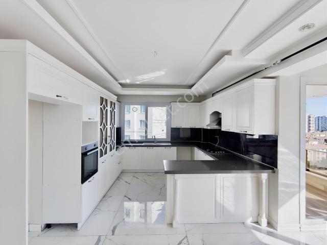 Kiralık 4.5+1 Lüks Havuzlu Daire Wınston Avm Civarı