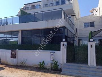 Kiralık 5+1 Tripleks Havuzlu Doğalgazlı Villa