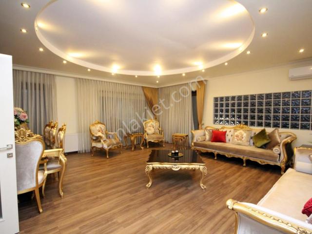 Kiralık 6+1 Tarabya Metroya Yakın Teras Bahçe Şık Klas Müstakil