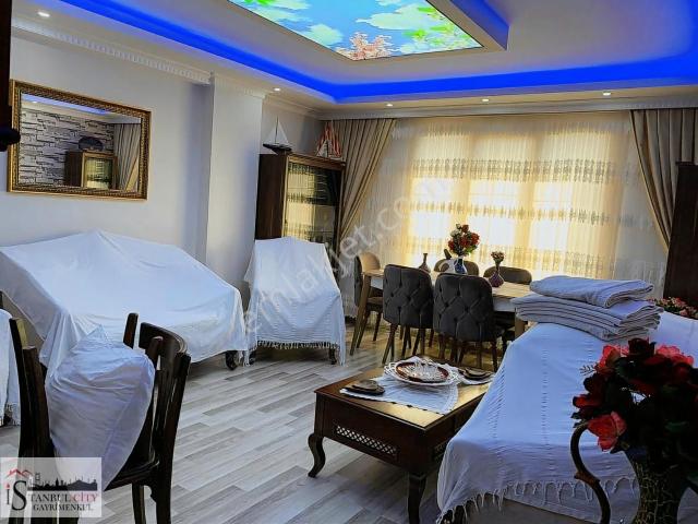 Kirazlı Metroya Yakın Satılık Geniş 275 M2 Dubleks Daire