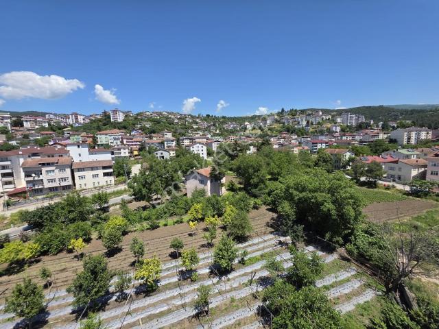 Kireç Köprü Cadde Üzeri Satılık 3+1 Daire
